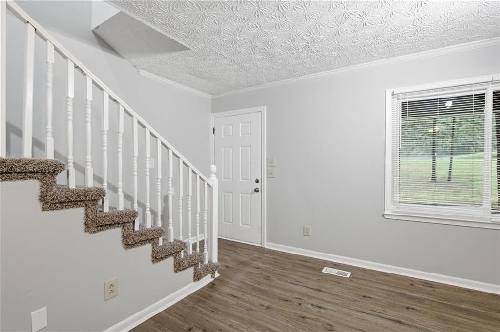 4 bedroom, 3 bathroom, 2,300 sq ft single family residence for sale at 610 Ponderosa Court, Fayetteville, GA 30214 — photo 8