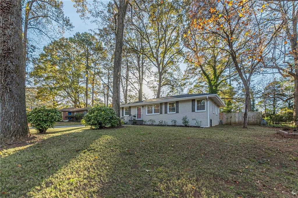 3 bedroom, 2 bathroom, 1,292 sq ft single family residence under contract at 1395 Dennis Drive, Decatur, GA 30032 — photo 2