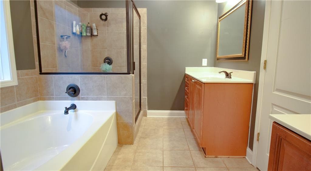4 bedroom, 3 bathroom, 2,049 sq ft single family residence for sale at 80 Palmer Court, Jefferson, GA 30549 — photo 8
