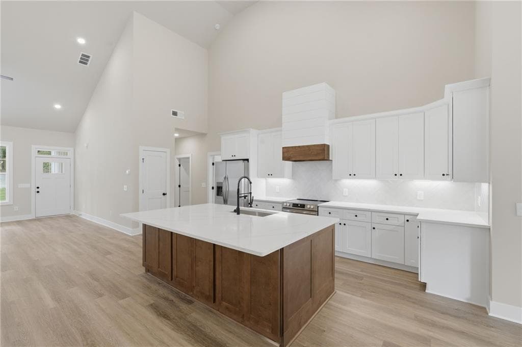4 bedroom, 2 bathroom, 1,988 sq ft single family residence for sale at 9120 Lisa Circle, Gainesville, GA 30506 — photo 5