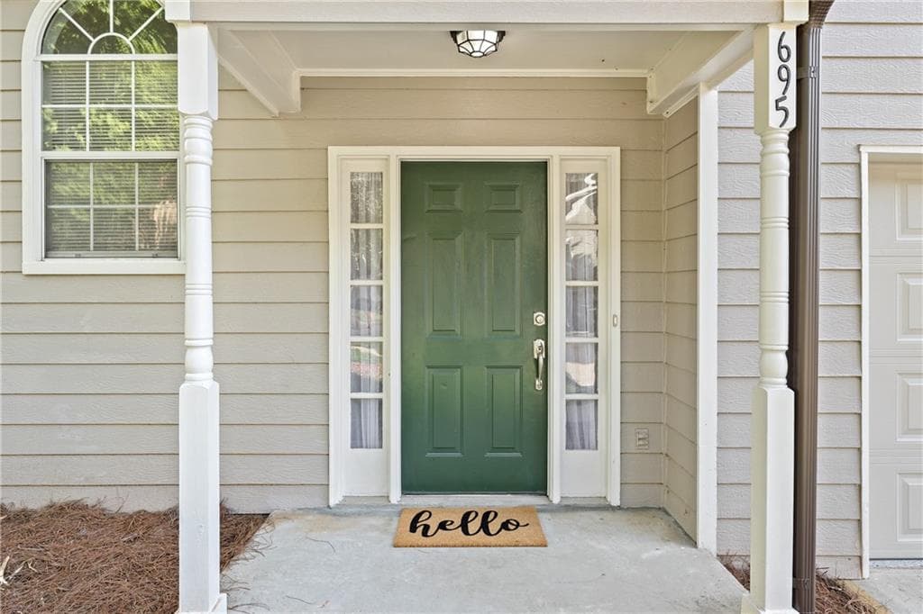 3 bedroom, 3 bathroom, 1,771 sq ft single family residence under contract at 695 Durham Ridge Drive, Lilburn, GA 30047 — photo 2