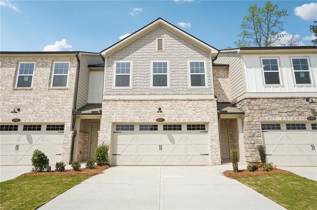 3 bedroom, 3 bathroom, 1,800 sq ft townhouse under contract at 227 Kinship Drive, Mableton, GA 30126 — photo 2