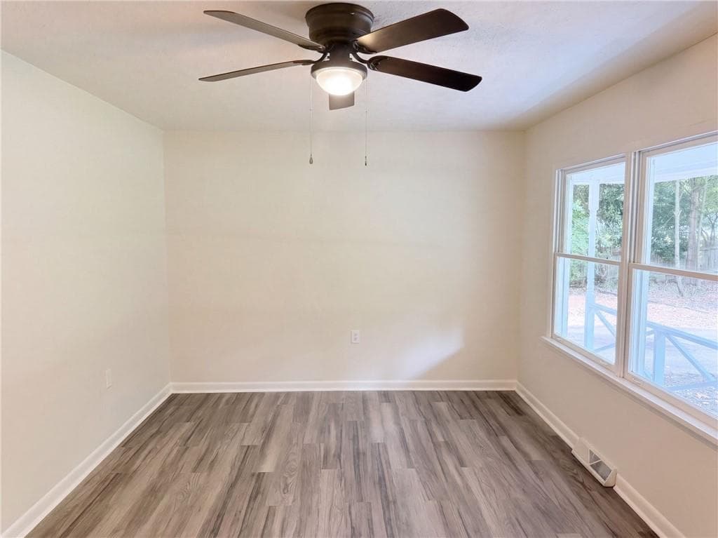 3 bedroom, 2 bathroom, 1,296 sq ft single family residence for sale at 1181 Bouldercrest Circle, Watkinsville, GA 30677 — photo 4