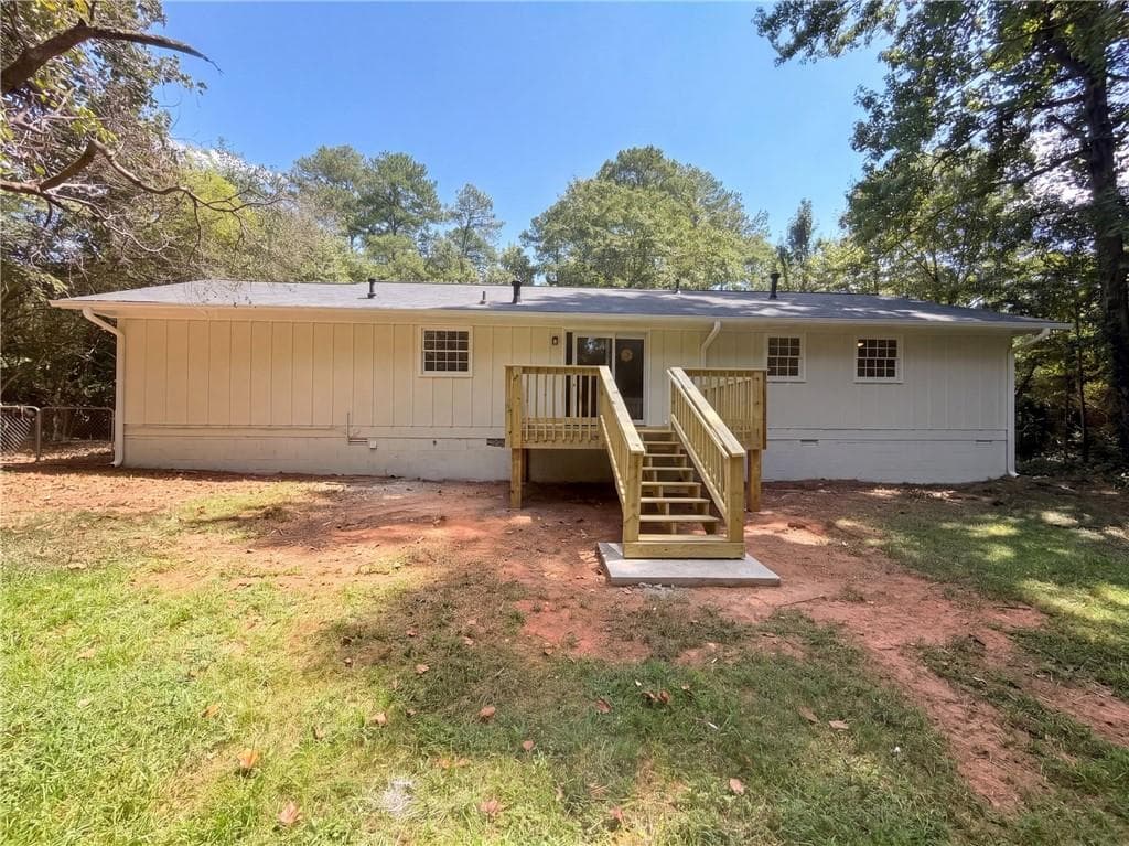 3 bedroom, 2 bathroom, 1,296 sq ft single family residence for sale at 1181 Bouldercrest Circle, Watkinsville, GA 30677 — photo 5