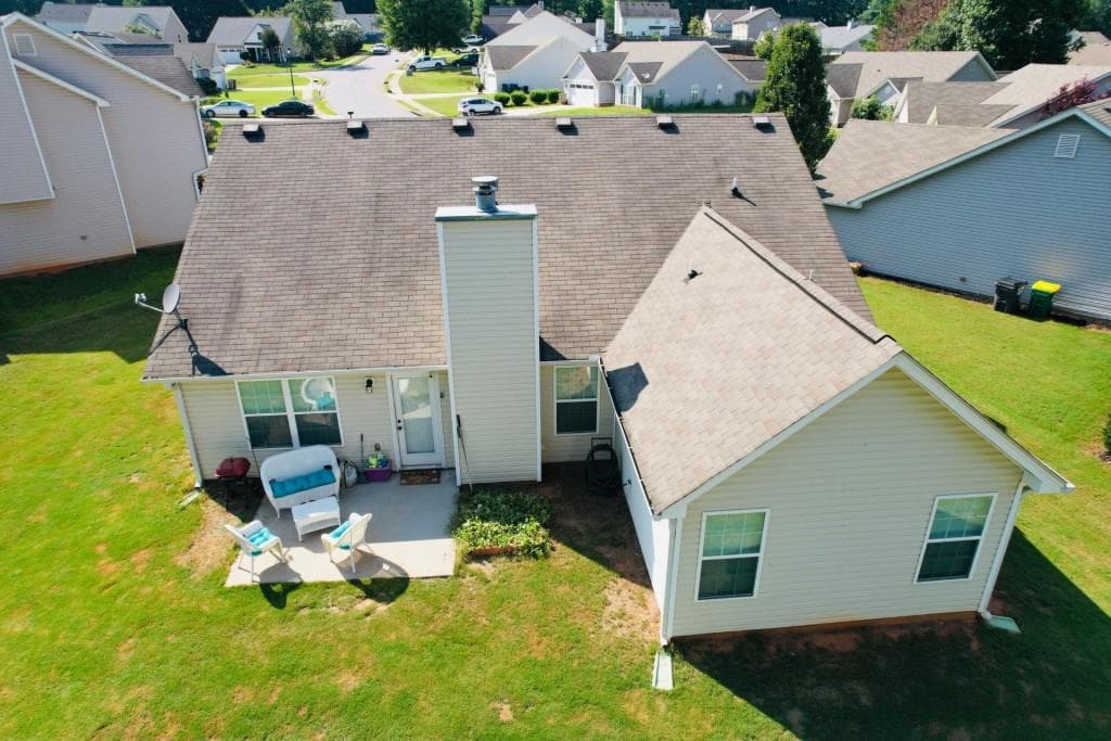 3 bedroom, 2 bathroom, 1,642 sq ft single family residence for sale at 110 Manchester Lane, Jefferson, GA 30549 — photo 6