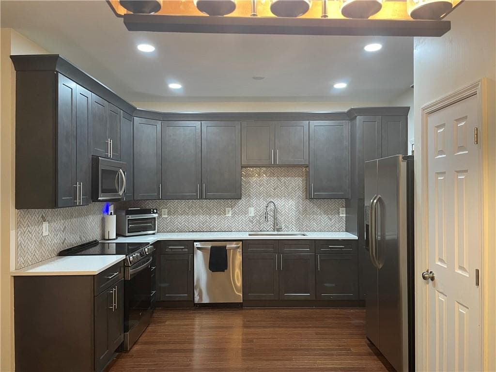 3 bedroom, 3 bathroom, 1,356 sq ft townhouse for sale at 203 Odyssey Turn, Conyers, GA 30012 — photo 3