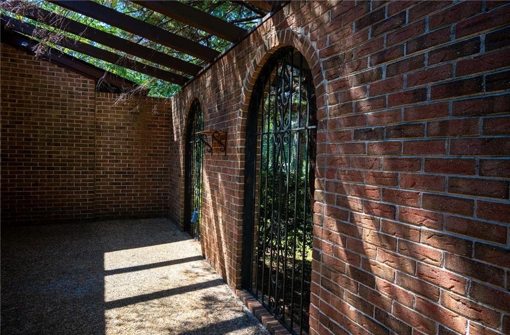 3 bedroom, 3 bathroom, 2,982 sq ft single family residence for sale at 5428 Smoke Rise Drive, Stone Mountain, GA 30087 — photo 6