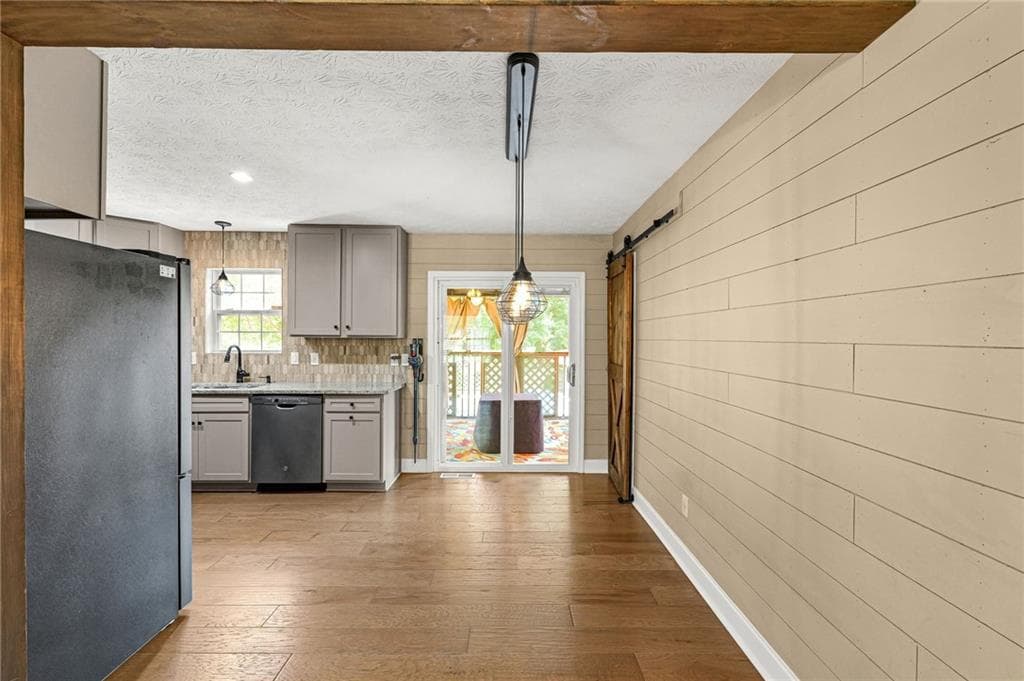 5 bedroom, 3 bathroom, 2,578 sq ft single family residence under contract at 11 Wood Chase Court, Villa Rica, GA 30180 — photo 8