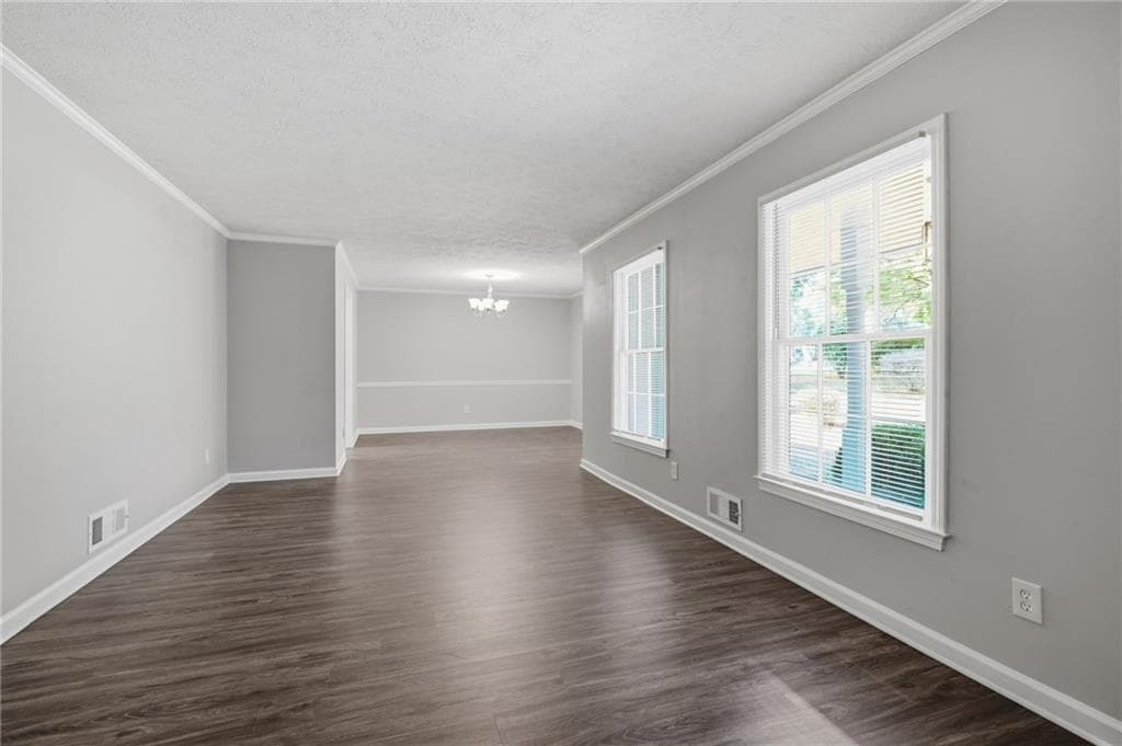 3 bedroom, 3 bathroom, 2,566 sq ft single family residence for sale at 4270 Cove Way, Marietta, GA 30067 — photo 7