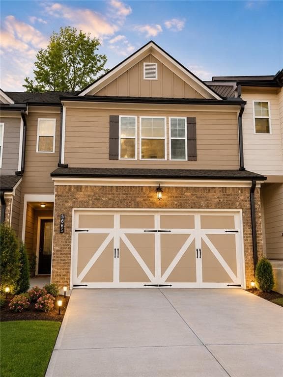 3 bedroom, 3 bathroom, 1,759 sq ft townhouse for sale at 5665 Overview Drive, Flowery Branch, GA 30542
