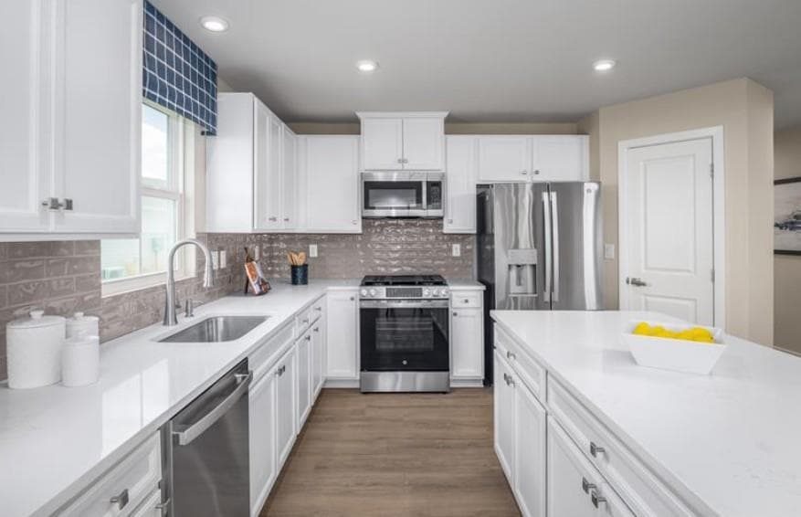 3 bedroom, 2 bathroom, 1,694 sq ft single family residence for sale at 1177 Burlington Court, Mcdonough, GA 30253 — photo 3