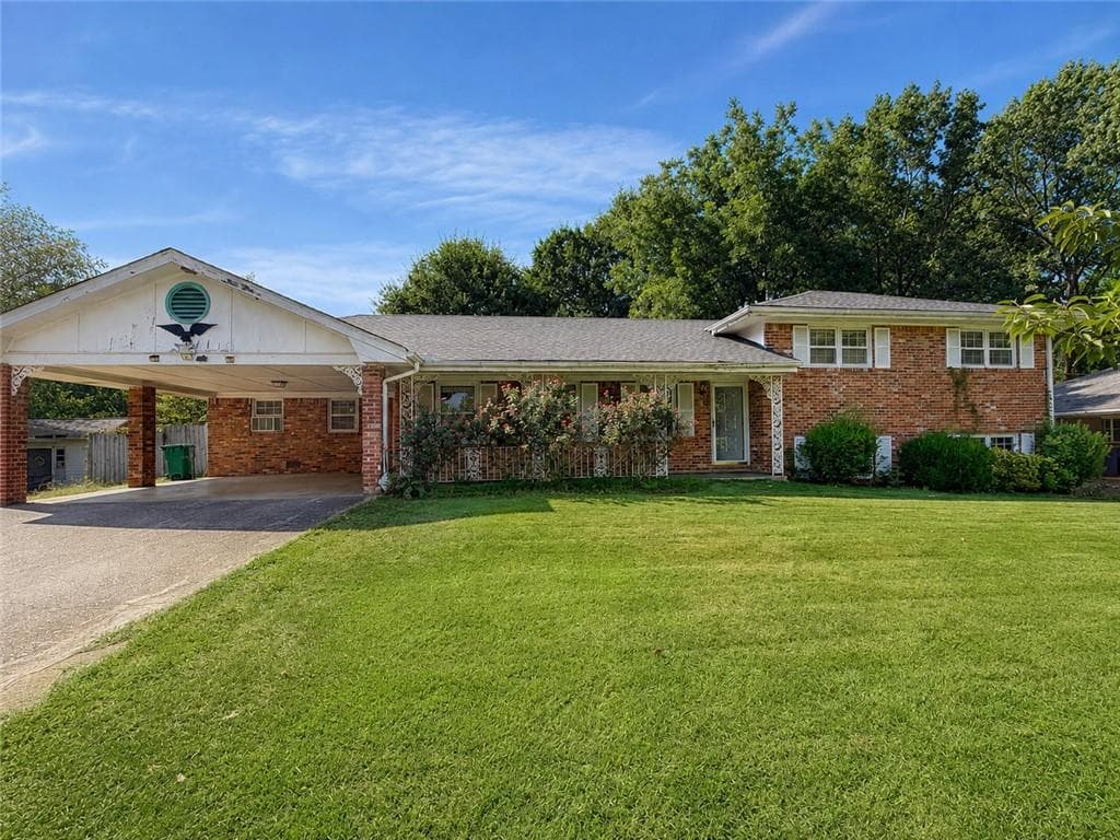 6 bedroom, 2 bathroom, 2,658 sq ft home for sale at 1846 Joppa Lane, Tucker, GA