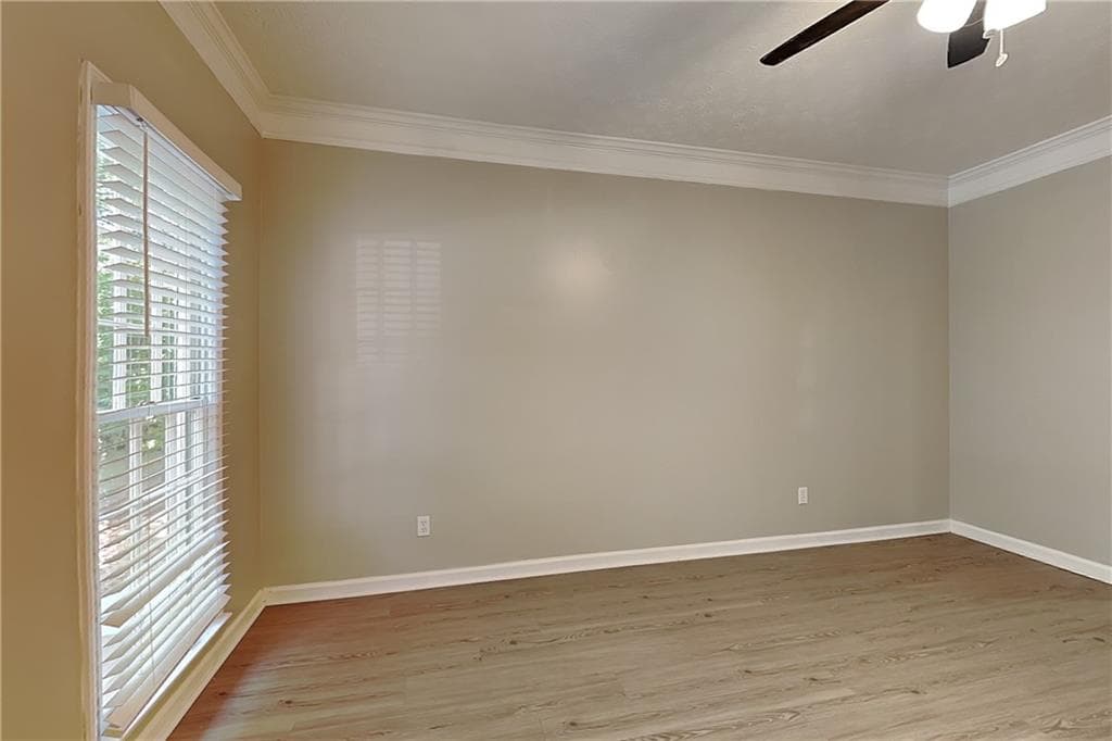 4 bedroom, 3 bathroom, 2,634 sq ft single family residence for rent at 10035 Feather Sound Court, Alpharetta, GA 30022 for $3,150 a month — photo 3
