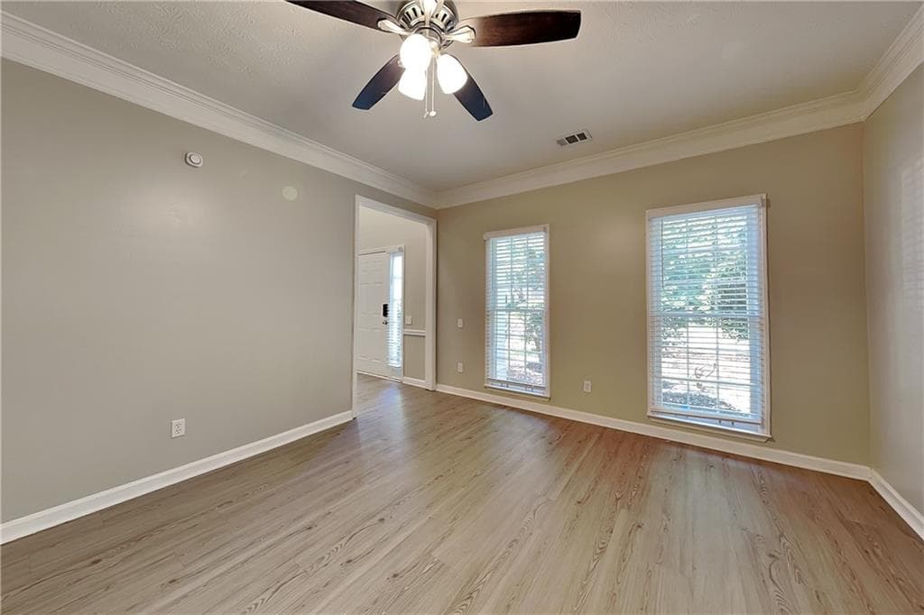 4 bedroom, 3 bathroom, 2,634 sq ft single family residence for rent at 10035 Feather Sound Court, Alpharetta, GA 30022 for $3,150 a month — photo 4