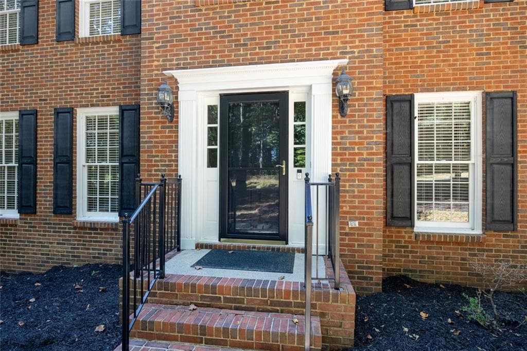 4 bedroom, 3 bathroom, 2,902 sq ft single family residence under contract at 4951 Lost Mountain Trace, Kennesaw, GA 30152 — photo 4