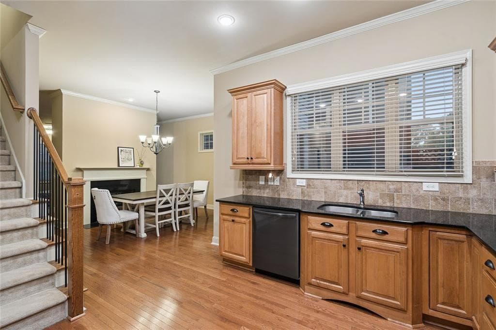 4 bedroom, 5 bathroom, 4,250 sq ft single family residence for sale at 2757 Prado Lane, Marietta, GA 30066 — photo 9