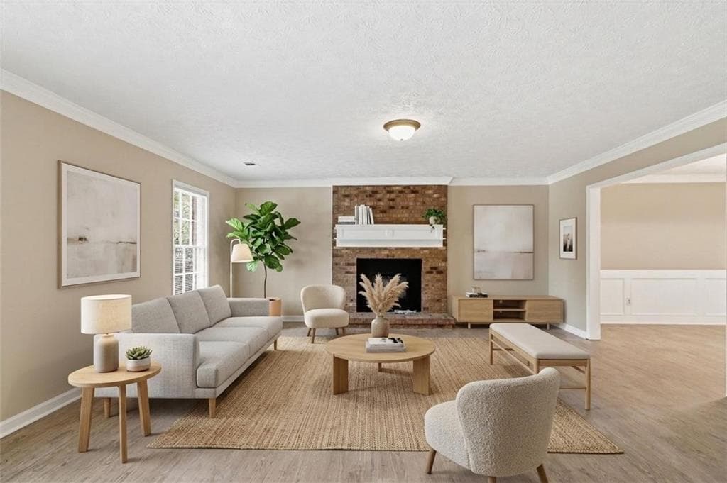 4 bedroom, 3 bathroom, 1,961 sq ft single family residence under contract at 2870 Spring Ridge Circle, Snellville, GA 30039 — photo 3