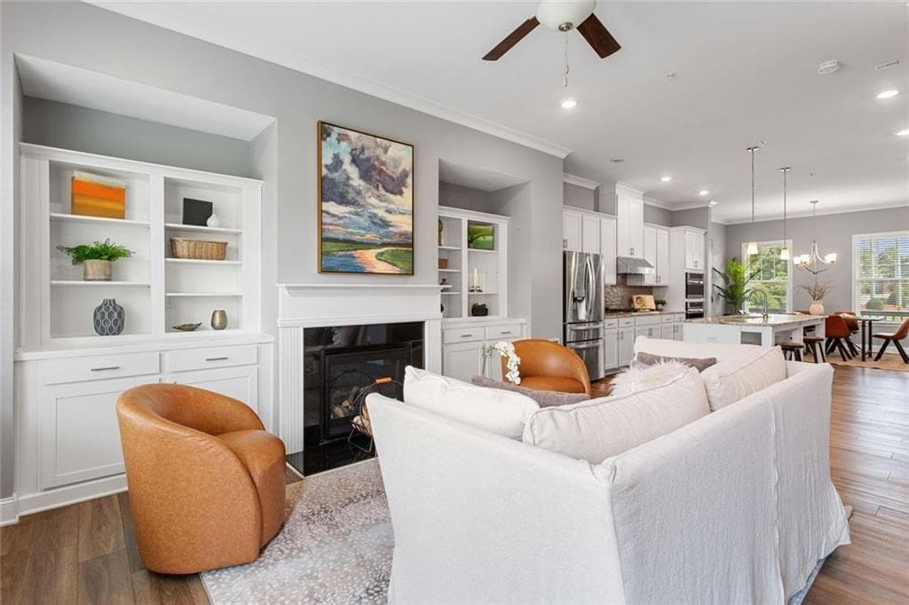 3 bedroom, 4 bathroom, 2,250 sq ft townhouse for sale at 2517 Painted Buckeye Chase, Smyrna, GA 30080 — photo 2