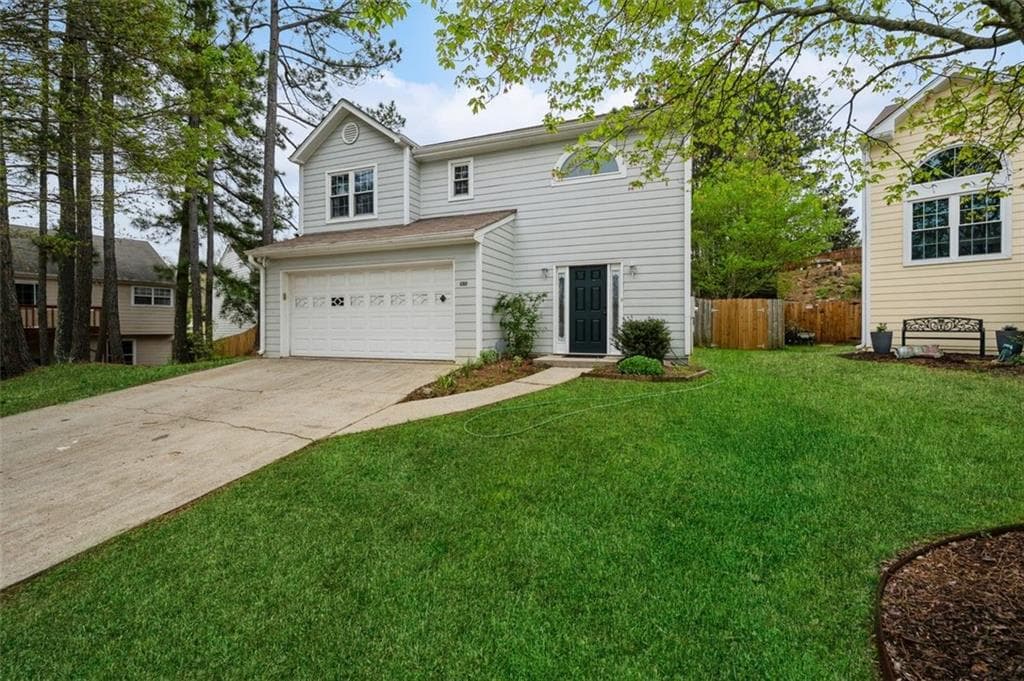3 bedroom, 3 bathroom, 1,860 sq ft single family residence for rent at 3635 Darwin Place, Duluth, GA 30096 for $2,400 a month — photo 2