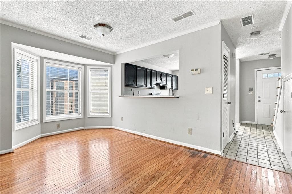2 bedroom, 3 bathroom, 1,260 sq ft townhouse for rent at 5021 David Place, Smyrna, GA 30082 for $1,900 a month — photo 4