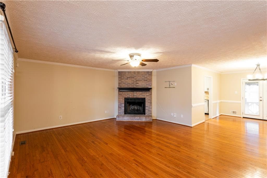 6 bedroom, 3 bathroom, 3,308 sq ft single family residence for sale at 184 Wildflower Drive, Social Circle, GA 30025 — photo 6