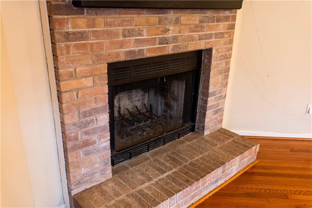6 bedroom, 3 bathroom, 3,308 sq ft single family residence for sale at 184 Wildflower Drive, Social Circle, GA 30025 — photo 8