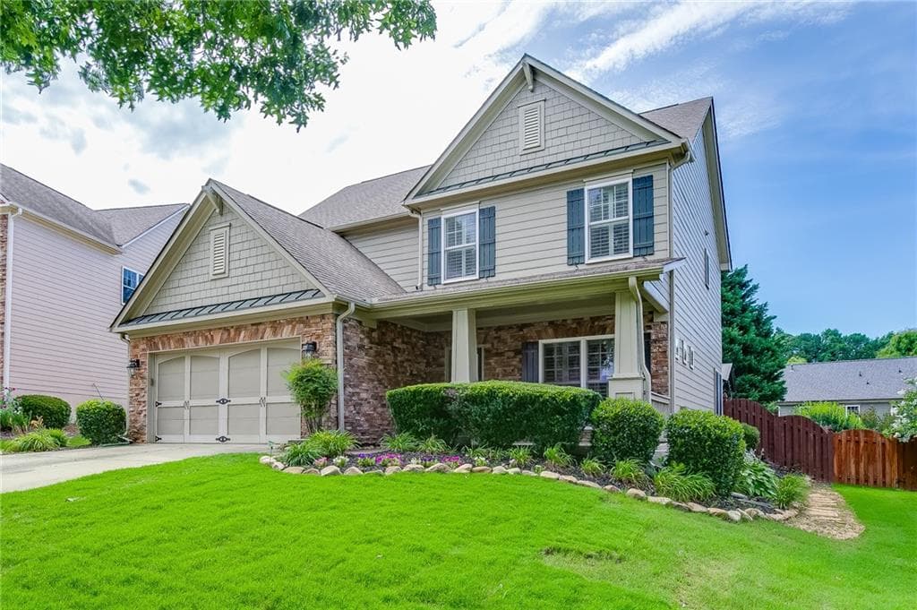 3 bedroom, 3 bathroom, 2,451 sq ft single family residence under contract at 7823 Keepsake Lane, Flowery Branch, GA 30542 — photo 2