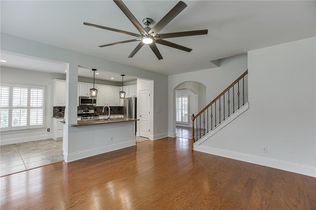3 bedroom, 3 bathroom, 2,451 sq ft single family residence under contract at 7823 Keepsake Lane, Flowery Branch, GA 30542 — photo 10