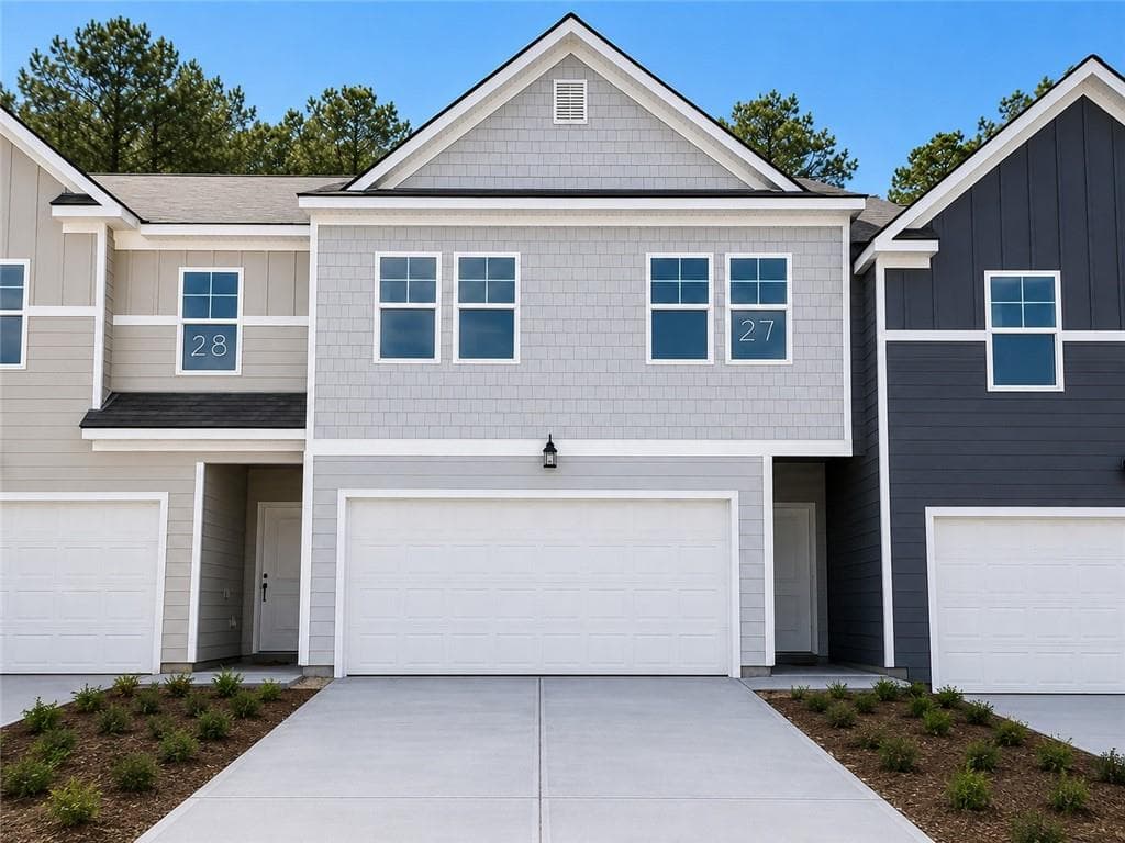 3 bedroom, 3 bathroom, 1,695 sq ft townhouse under contract at 1052 Merritt Drive 27, Villa Rica, GA 30180