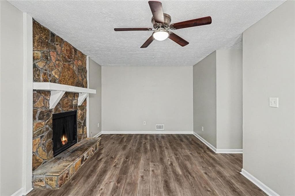 3 bedroom, 3 bathroom, 1,886 sq ft single family residence for sale at 5017 Grace Hill Road, Lithonia, GA 30038 — photo 9