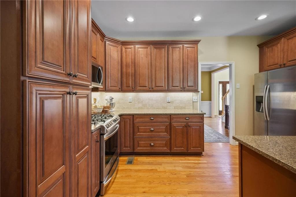 4 bedroom, 4 bathroom, 4,005 sq ft single family residence for sale at 456 Chatfield Pointe, Marietta, GA 30064 — photo 9