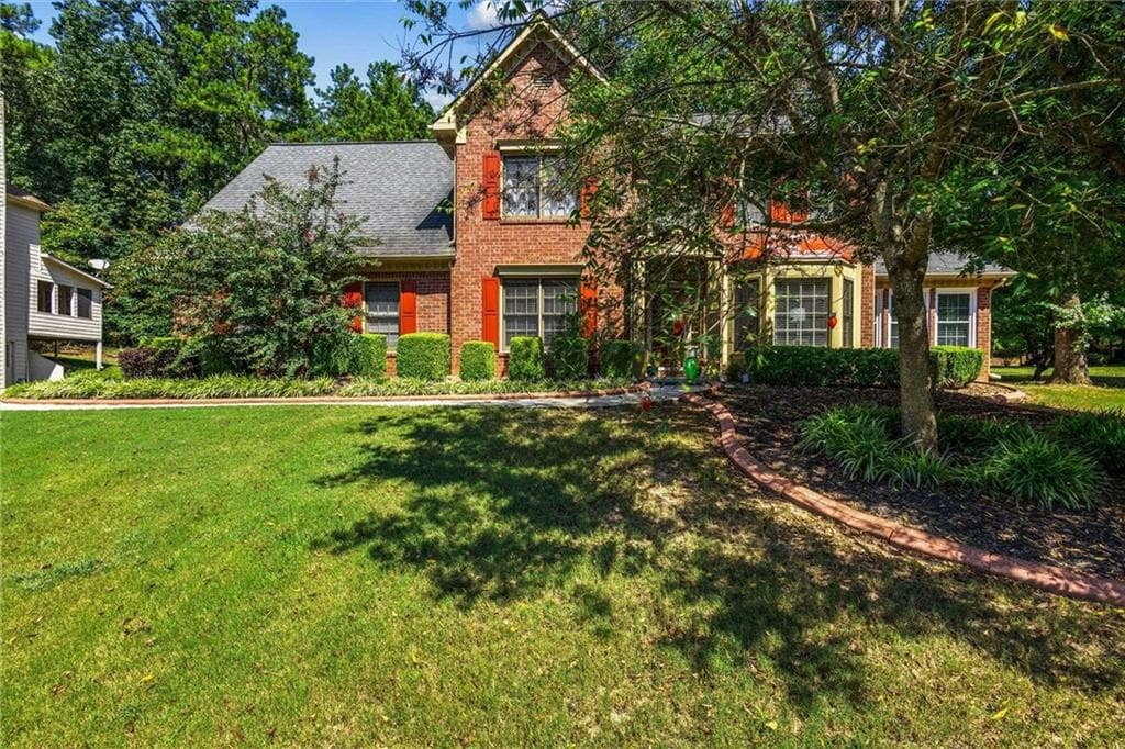 4 bedroom, 3 bathroom, 2,694 sq ft single family residence under contract at 315 Bordeaux Ct 1336123334, Atlanta, GA 30331
