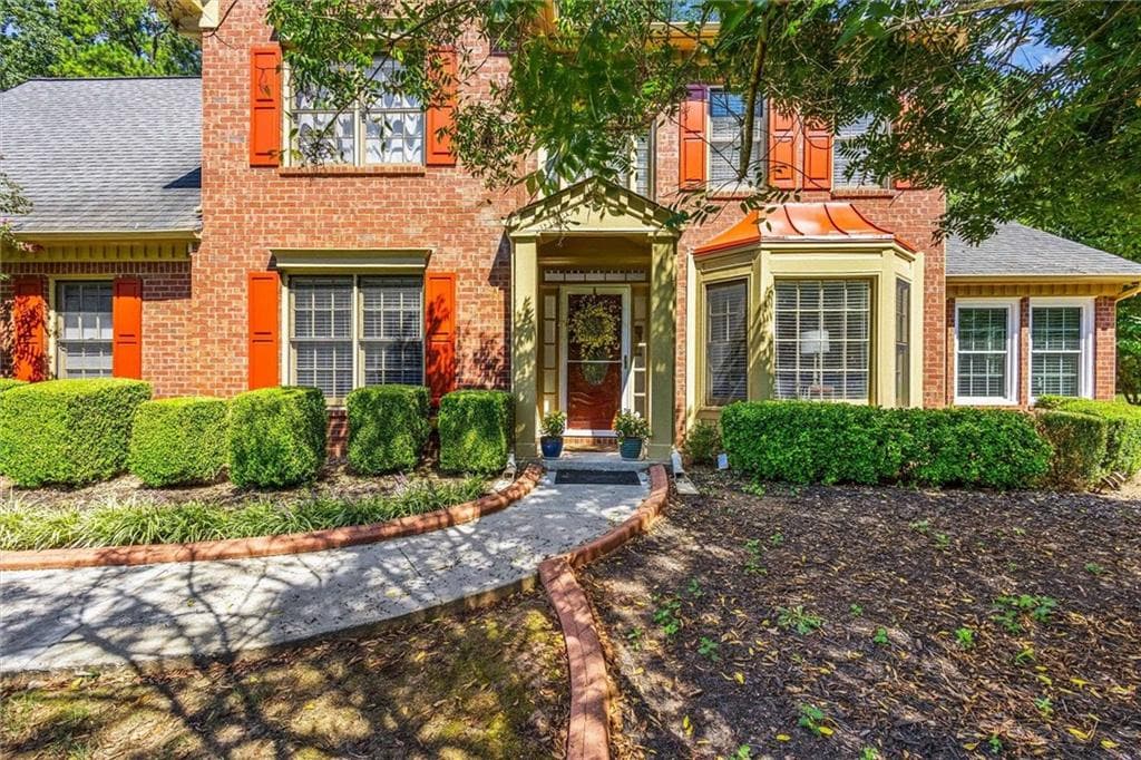 4 bedroom, 3 bathroom, 2,694 sq ft single family residence under contract at 315 Bordeaux Ct 1336123334, Atlanta, GA 30331 — photo 2