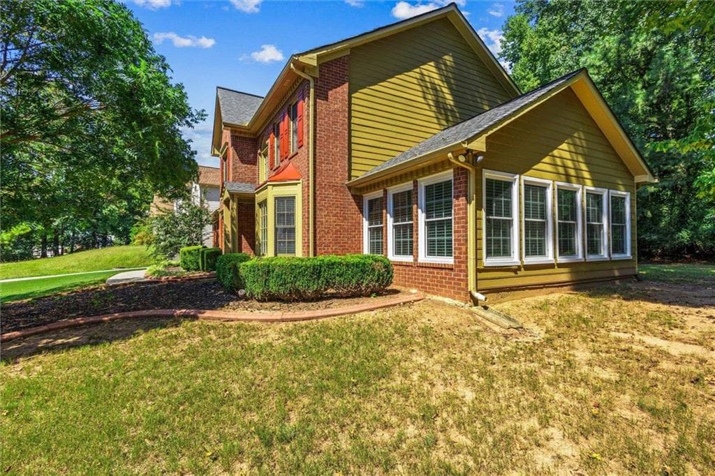 4 bedroom, 3 bathroom, 2,694 sq ft single family residence under contract at 315 Bordeaux Ct 1336123334, Atlanta, GA 30331 — photo 3