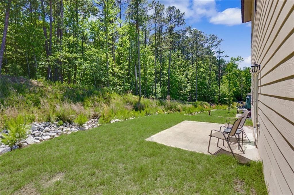 5 bedroom, 3 bathroom, 2,254 sq ft single family residence for sale at 304 Rivulet Drive, Dallas, GA 30132 — photo 3