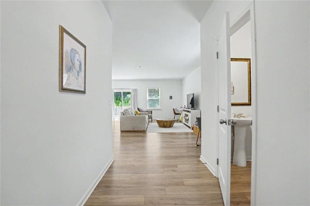 5 bedroom, 3 bathroom, 2,254 sq ft single family residence for sale at 304 Rivulet Drive, Dallas, GA 30132 — photo 6