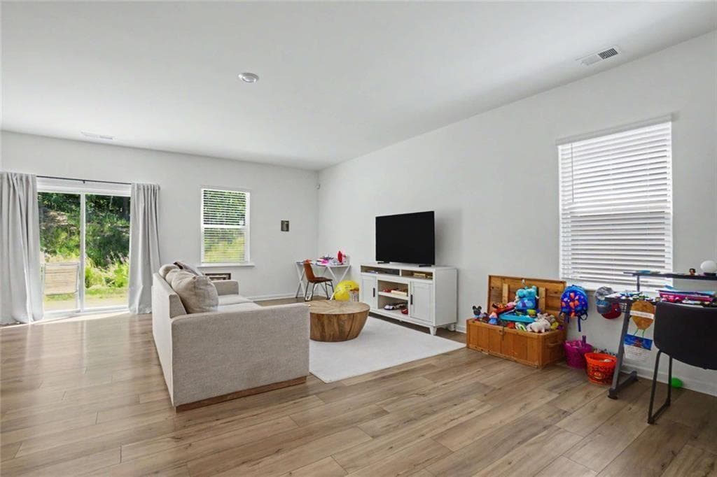 5 bedroom, 3 bathroom, 2,254 sq ft single family residence for sale at 304 Rivulet Drive, Dallas, GA 30132 — photo 7