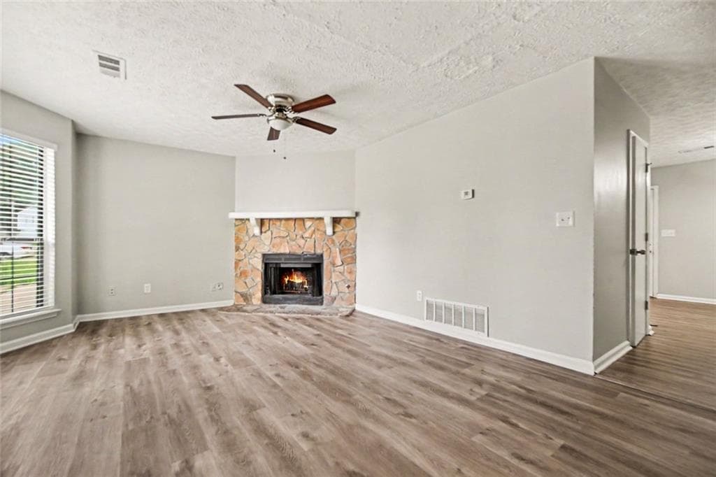 3 bedroom, 3 bathroom, 1,332 sq ft townhouse under contract at 3554 Hopkins Court, Powder Springs, GA 30127 — photo 4