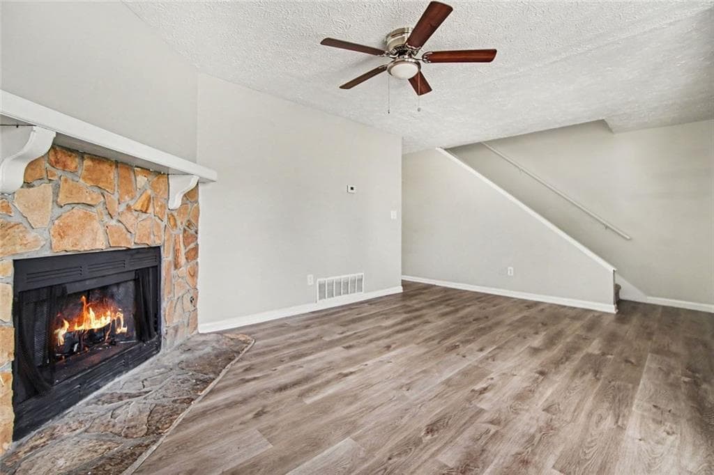3 bedroom, 3 bathroom, 1,332 sq ft townhouse under contract at 3554 Hopkins Court, Powder Springs, GA 30127 — photo 5