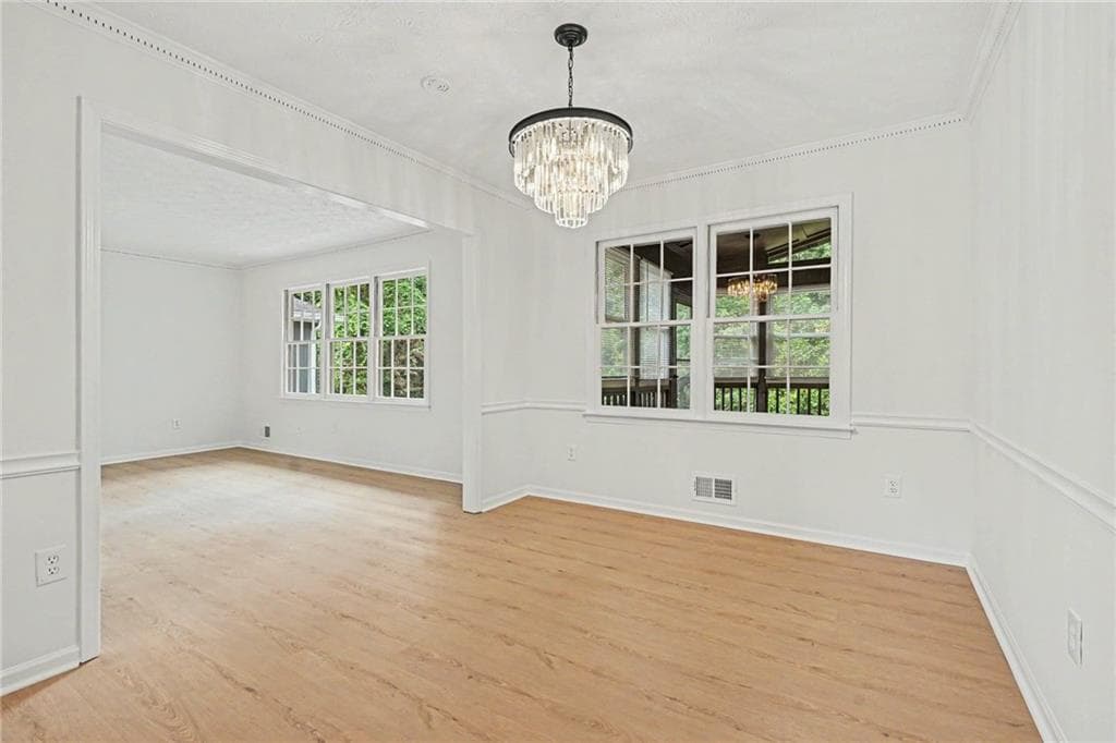 3 bedroom, 3 bathroom, 1,793 sq ft single family residence for sale at 1129 Carla Joe Drive, Lilburn, GA 30047 — photo 8