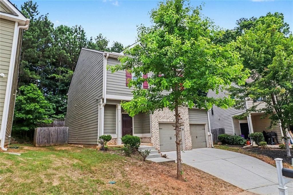 3 bedroom, 3 bathroom, 1,644 sq ft single family residence for sale at 165 Southwind Circle, Newnan, GA 30265 — photo 2