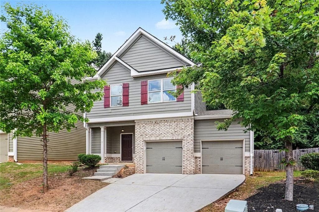 3 bedroom, 3 bathroom, 1,644 sq ft single family residence for sale at 165 Southwind Circle, Newnan, GA 30265 — photo 3