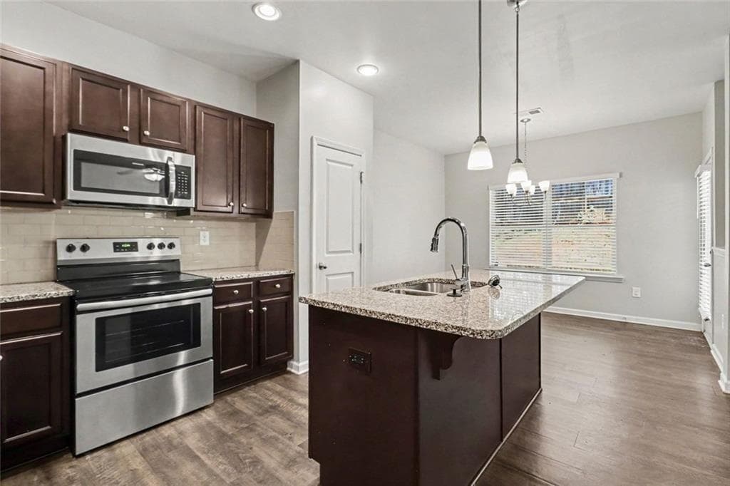 3 bedroom, 3 bathroom, 1,644 sq ft single family residence for sale at 165 Southwind Circle, Newnan, GA 30265 — photo 7