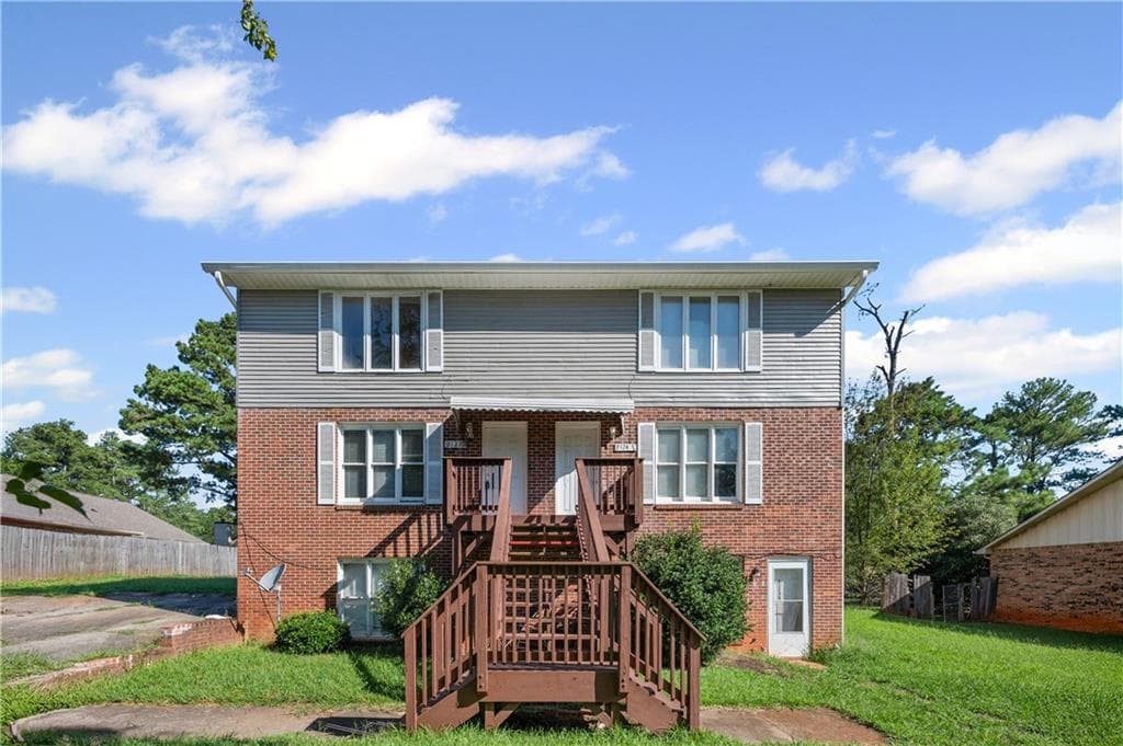 3 bedroom, 2 bathroom, 1,496 sq ft townhouse for rent at 2124 Fieldstone View Court 2124B, Conyers, GA 30013 for $1,325 a month — photo 1 of 17