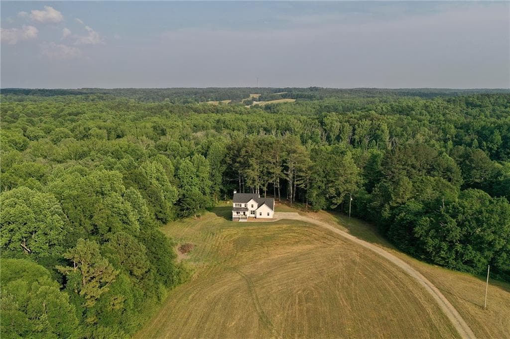 4 bedroom, 3 bathroom, 3,400 sq ft single family residence under contract at 7600 Barnes Road, Chattahoochee Hills, GA 30268