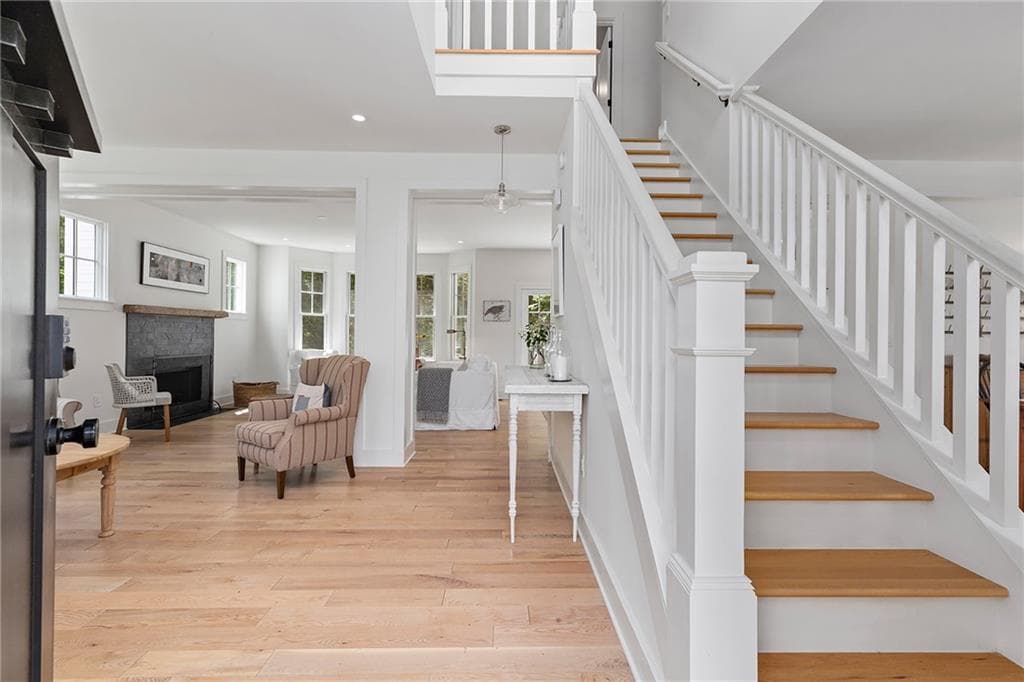 4 bedroom, 3 bathroom, 3,400 sq ft single family residence under contract at 7600 Barnes Road, Chattahoochee Hills, GA 30268 — photo 7