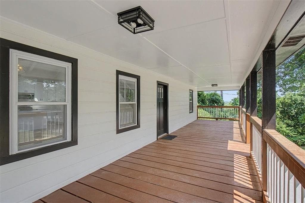 3 bedroom, 2 bathroom, 1,470 sq ft single family residence for sale at 1741 Lucy Drive, Kennesaw, GA 30152 — photo 6
