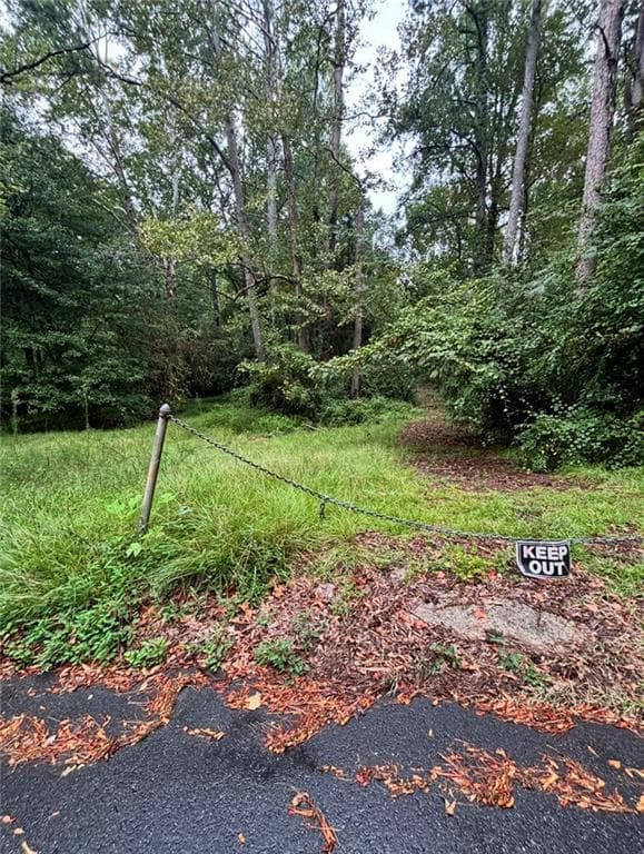 unimproved land under contract at 8 N Poplar Street, Fairburn, GA 30213 — photo 9