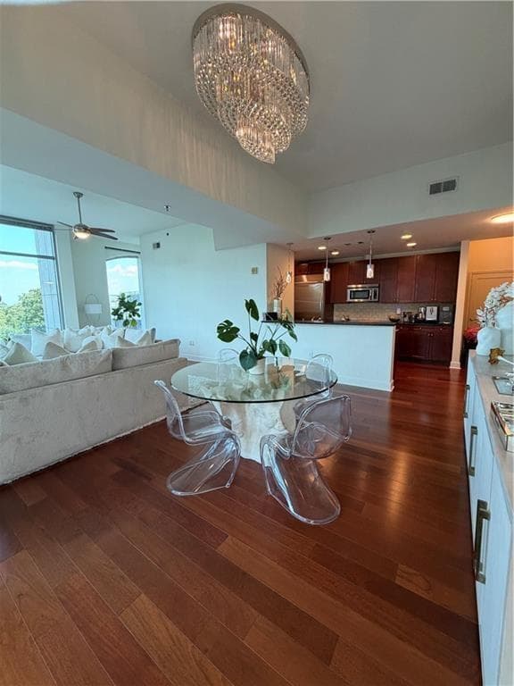2 bedroom, 3 bathroom, 1,587 sq ft condominium for rent at 2795 Peachtree Rd NE 409, Atlanta, GA 30305 for $3,450 a month — photo 9