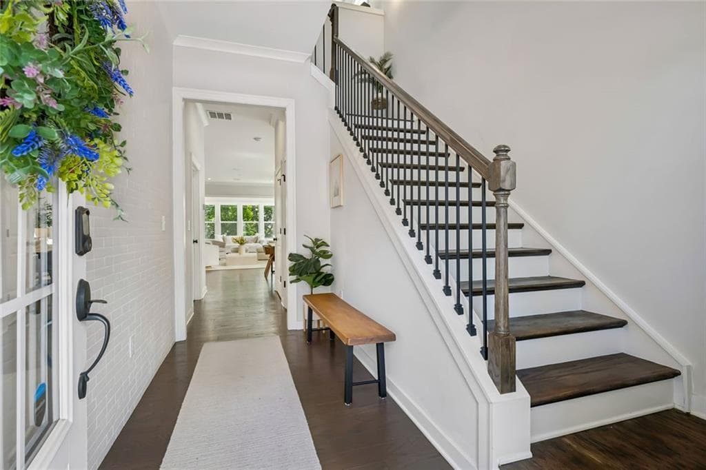4 bedroom, 4 bathroom, 2,915 sq ft single family residence under contract at 1229 Hampton Park Road, Decatur, GA 30033 — photo 4